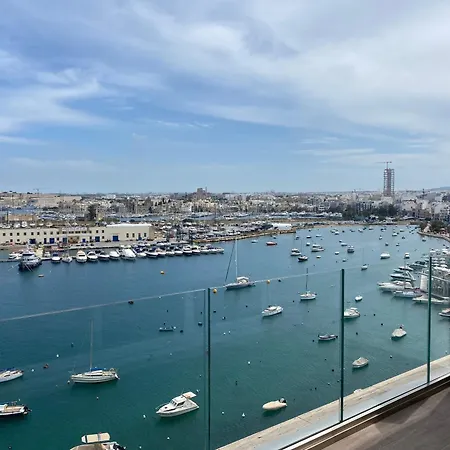 דירה Sea View 2 Bedroom סליאמה