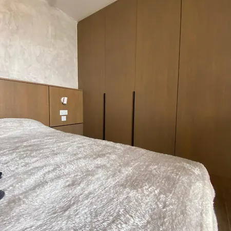 Sea View 2 Bedroom *