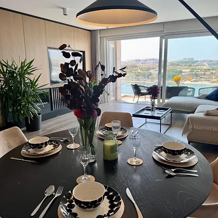Διαμέρισμα Sea View 2 Bedroom *